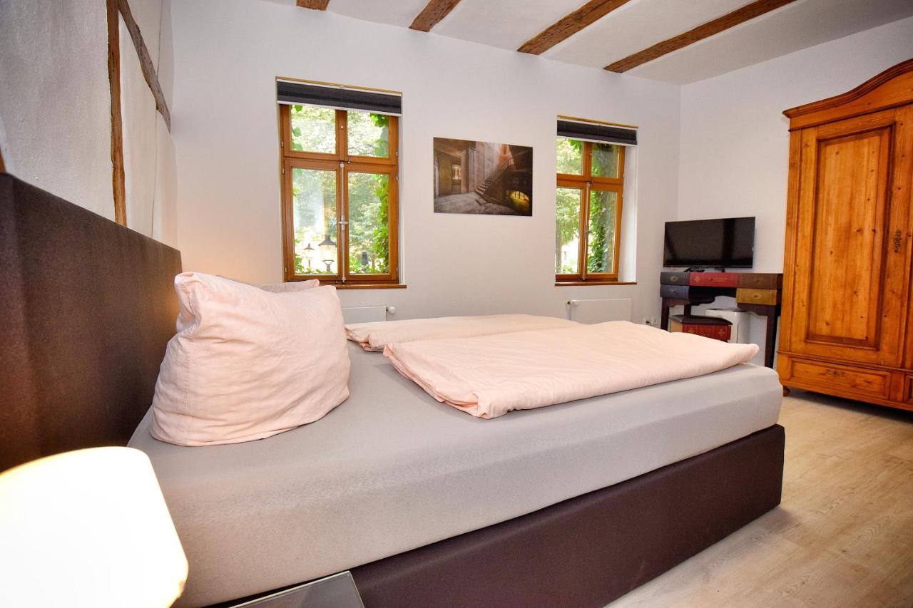 Zum Alten Krug Naumbourg Extérieur photo